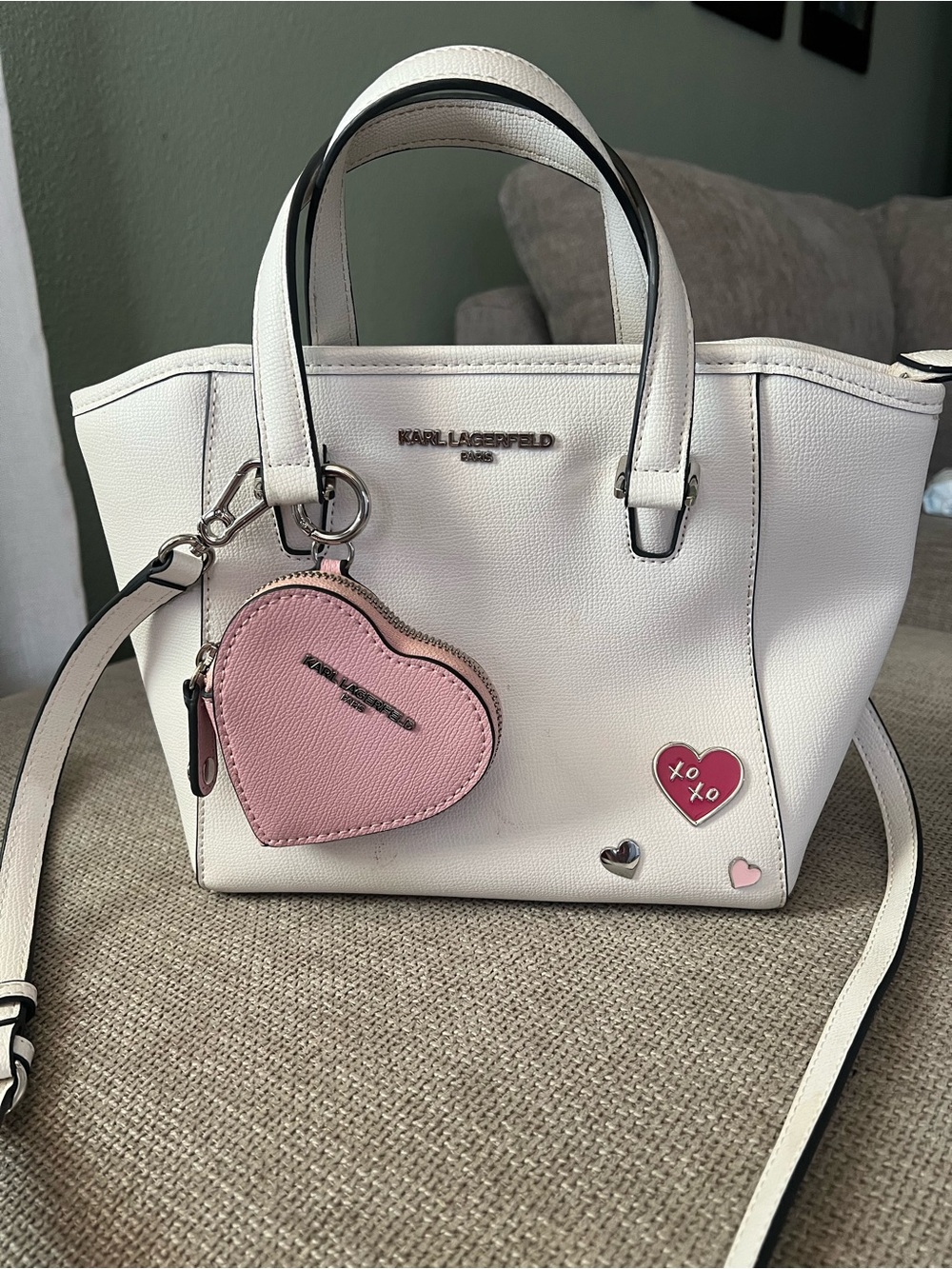 Karl Lagerfeld White Tote with Pink Heart Coin Pouch - Picture 2 of 3